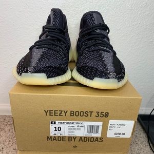 Adidas Yeezy Boost 350 V2 Carbon